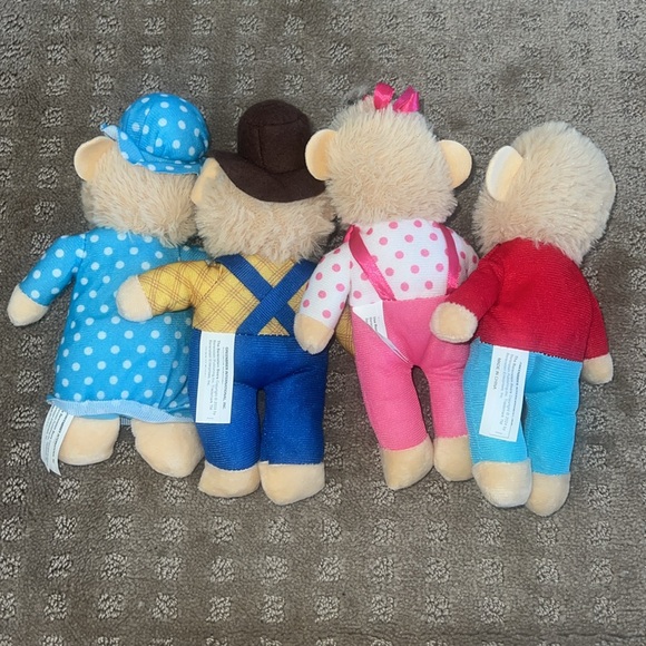 Bernstein Bears Family Plush Collection NWOT - Picture 5 of 5
